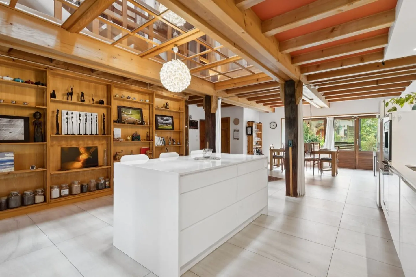 An extraordinary property in the heart of the Vaud countryside - Photo 3 of 13