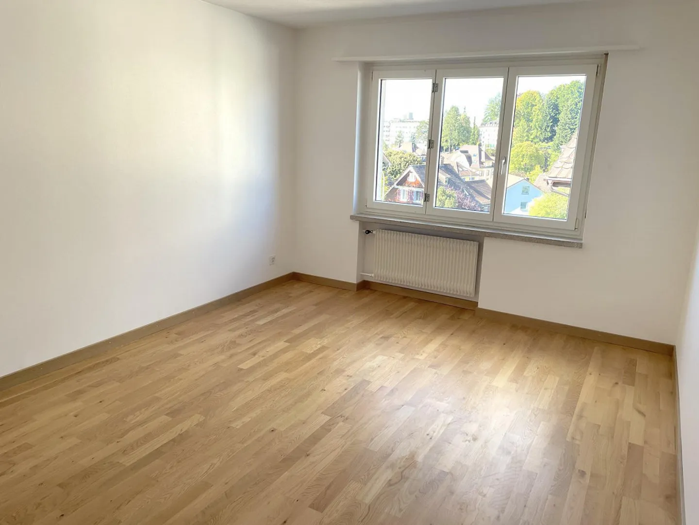 Appartement 3.5 pièces fraîchement rénové avec vue sur la verdure - Photo 6 sur 13