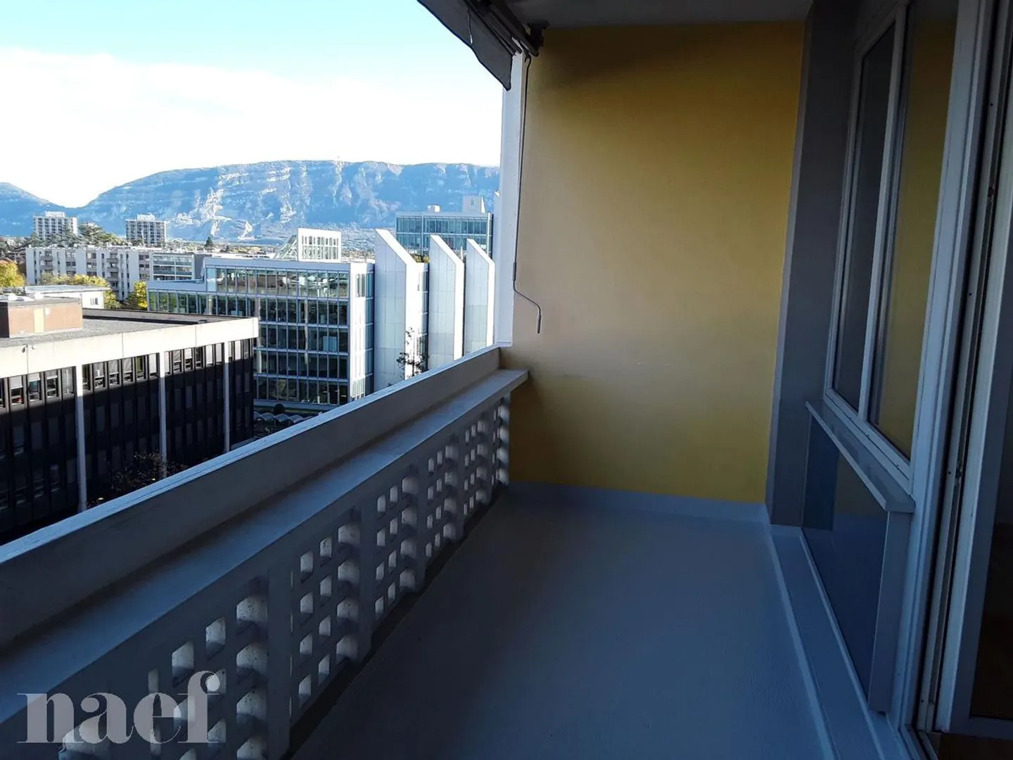 Appartement 7 pièces rénové - Photo 3 sur 7