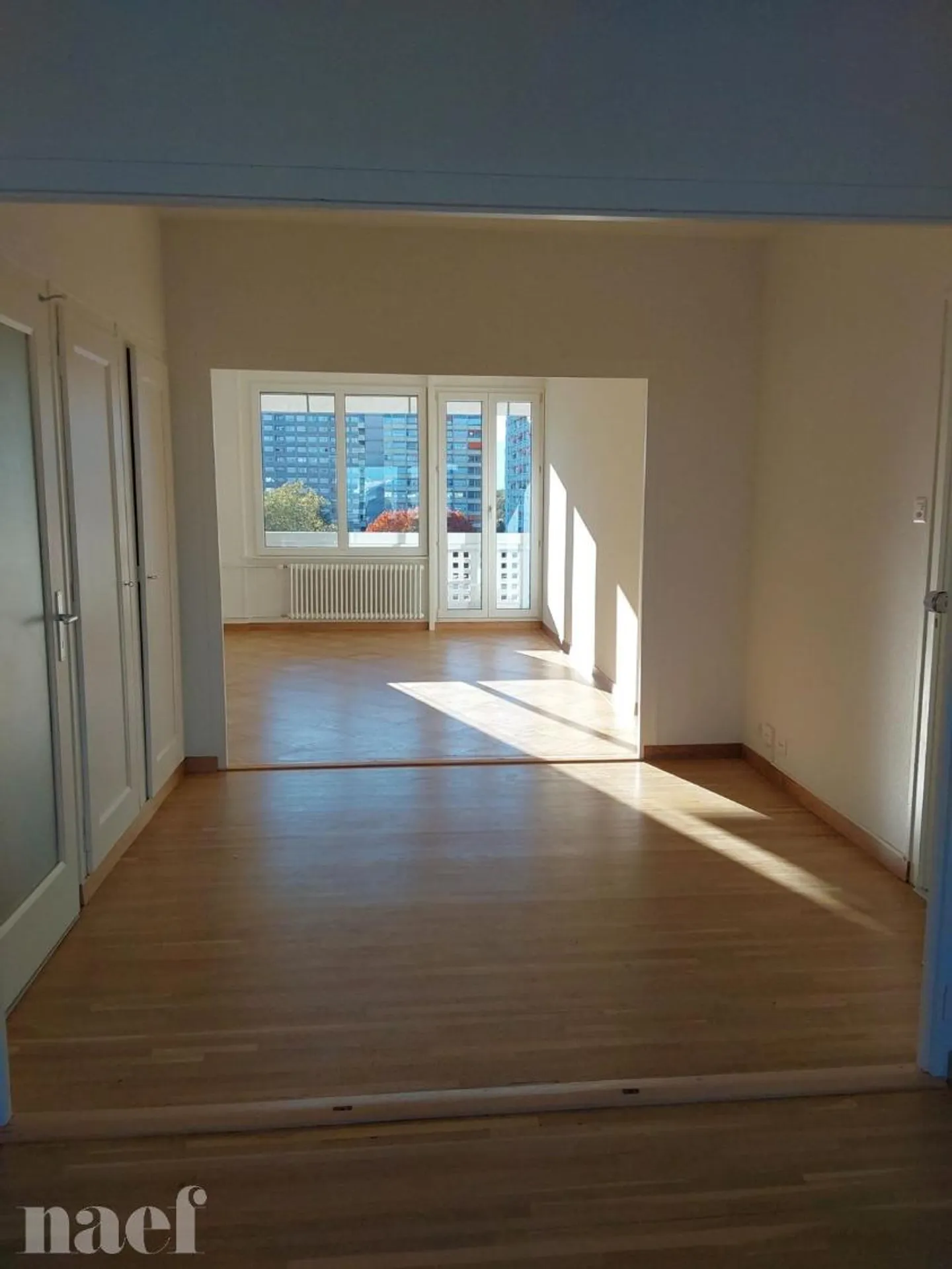 Appartement 7 pièces rénové - Photo 4 sur 7