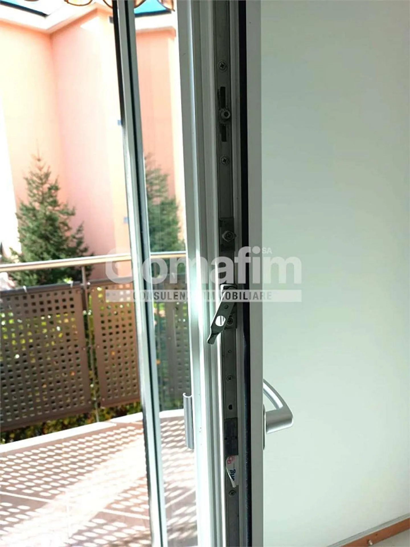 Palazzina Giubiasco - Foto 7 di 11