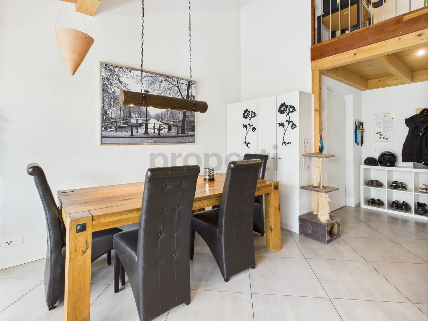 Einzigartige Dachwohnung mit 4.5 Zimmern mit Galerie in Schwarzenburg, BE - Foto 4 von 12