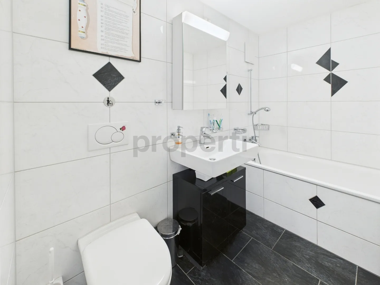 Einzigartige Dachwohnung mit 4.5 Zimmern mit Galerie in Schwarzenburg, BE - Foto 9 von 12