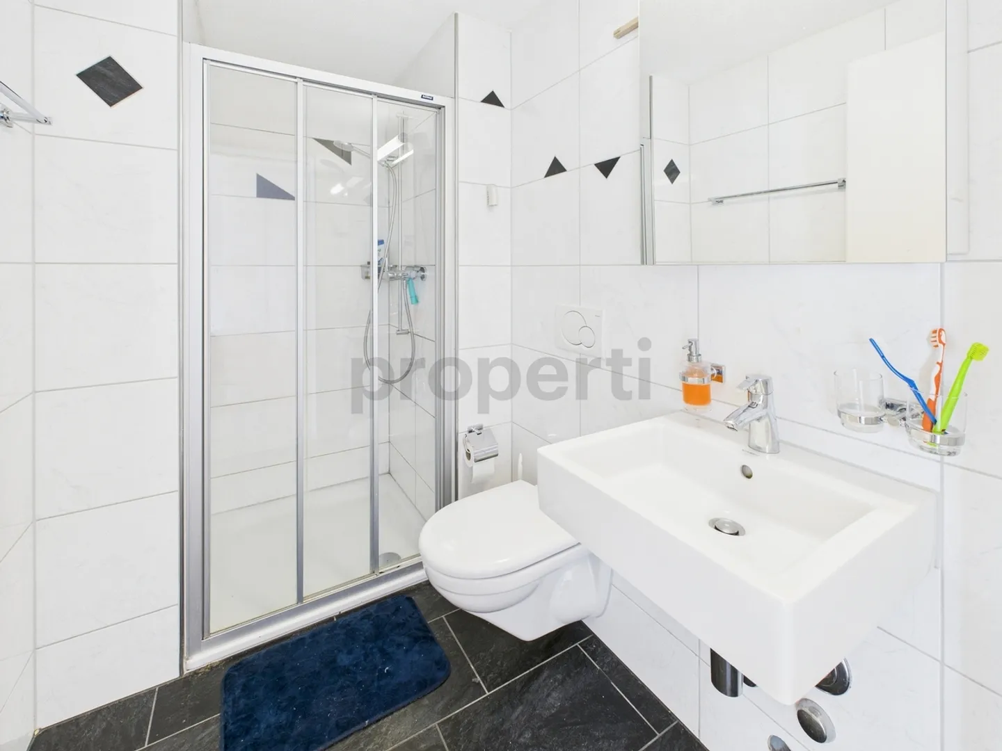 Einzigartige Dachwohnung mit 4.5 Zimmern mit Galerie in Schwarzenburg, BE - Foto 10 von 12