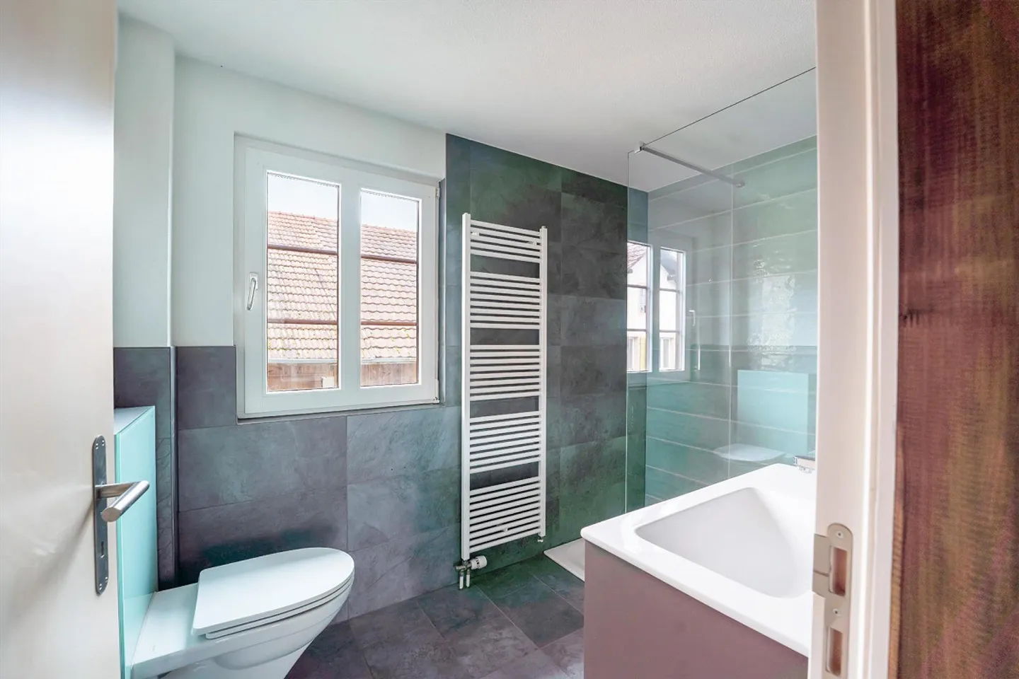 Charmante Doppelhaushälfte in Oeschgen - Foto 8 von 15