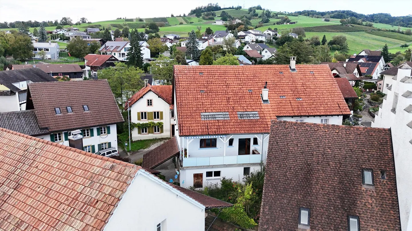 Charmante Doppelhaushälfte in Oeschgen - Foto 13 von 15