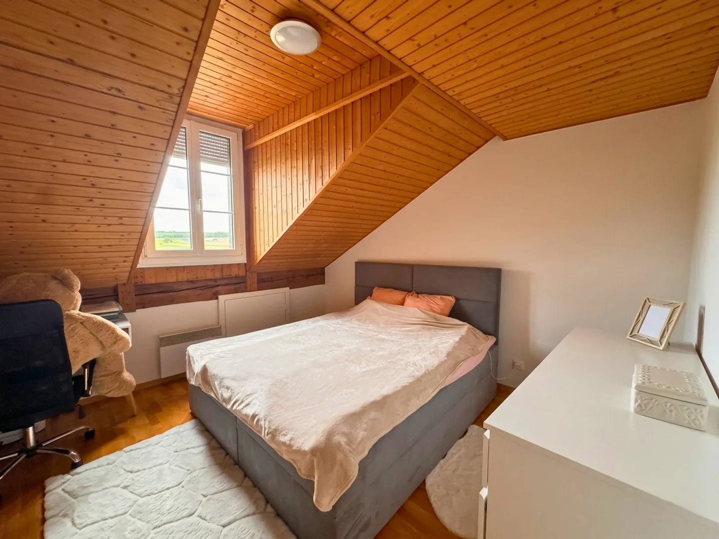 Appartamento 2.5 stanze mansardato - Investimento locativo sicuro | Centro città di Romont - Foto 4 di 7