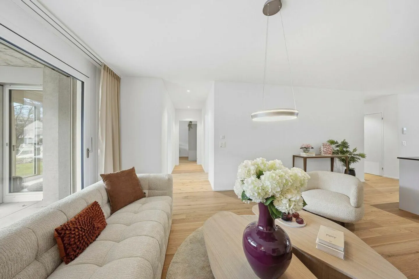 Appartamento centrale di 4,5 stanze al piano terra con grande giardino condiviso - Foto 5 di 13