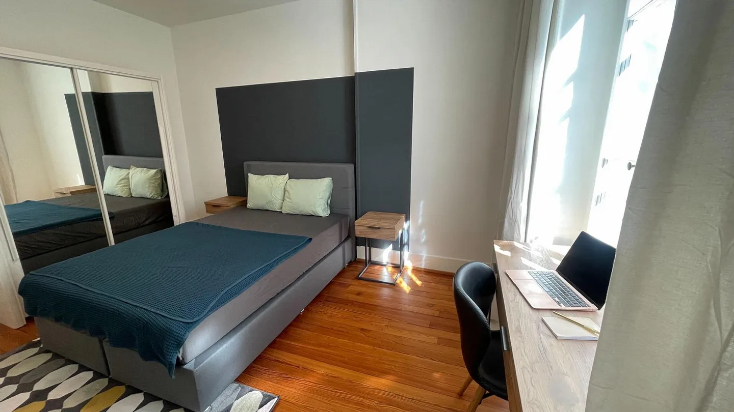 Charming Renovated Apartment in the Center of Lausanne - Photo 12 of 30