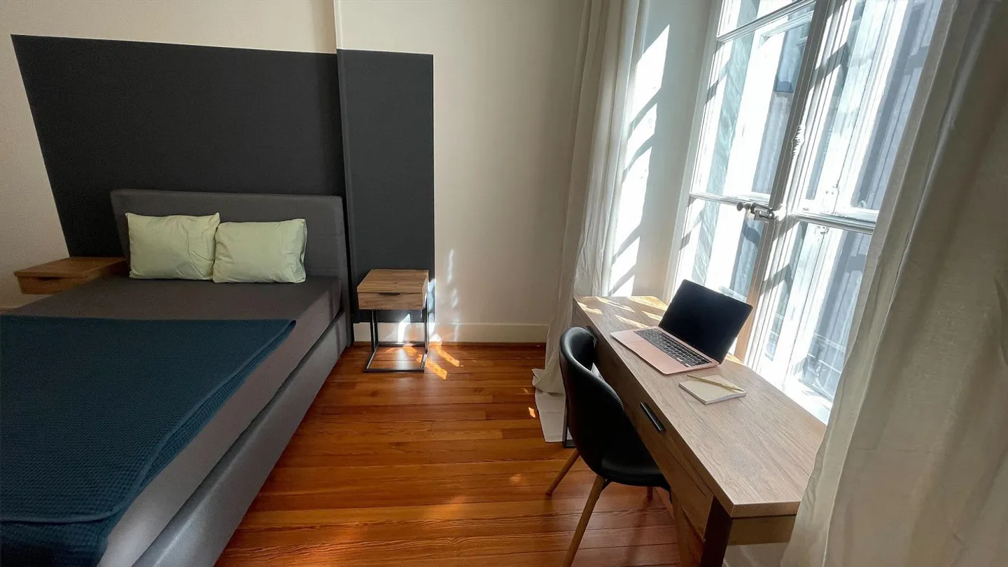 Charming Renovated Apartment in the Center of Lausanne - Photo 15 of 30