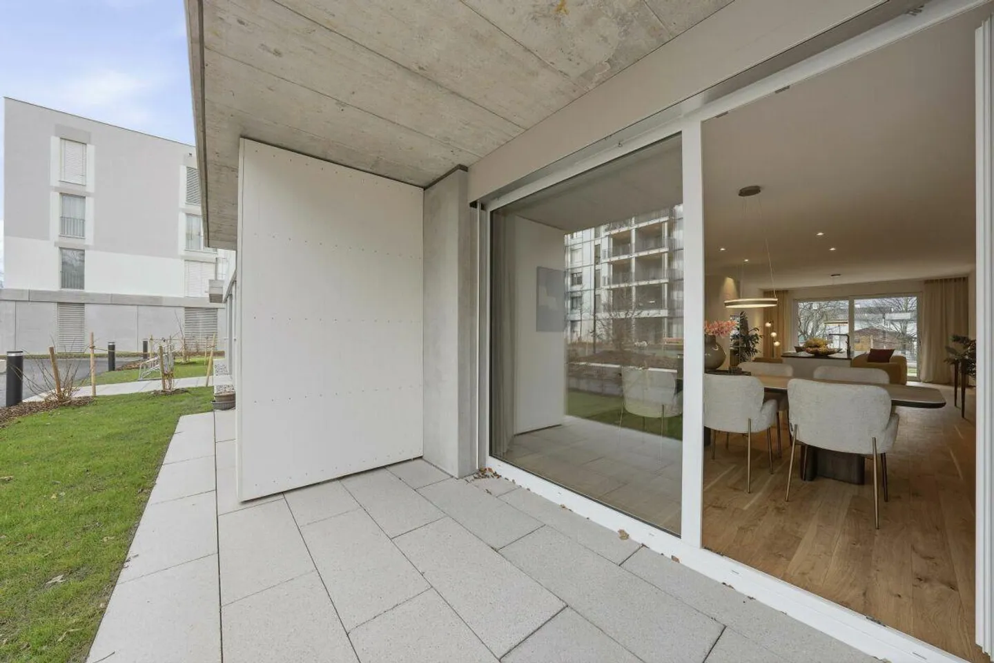 Appartamento centrale di 4,5 stanze al piano terra con grande giardino condiviso - Foto 12 di 13