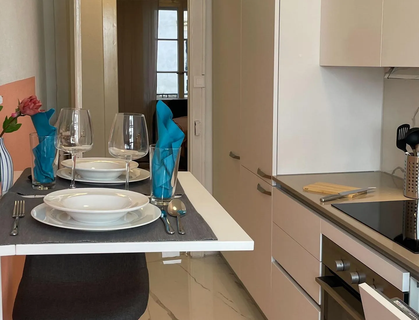 Charming Renovated Apartment in the Center of Lausanne - Photo 28 of 30