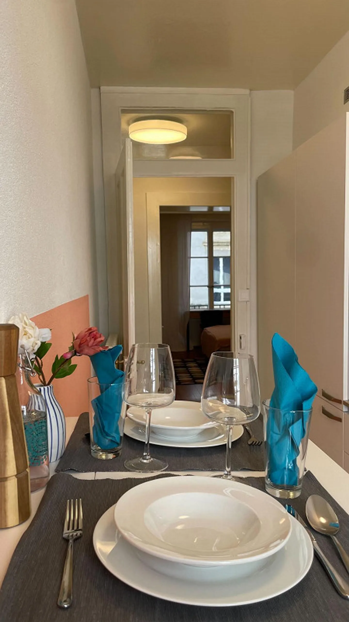 Charming Renovated Apartment in the Center of Lausanne - Photo 29 of 30