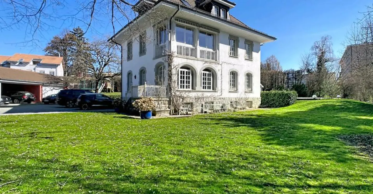 Villa prestigieuse avec piscine - Photo 2 sur 9