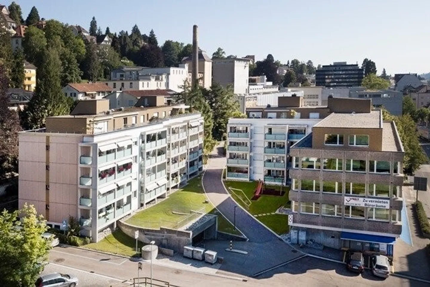 Central parking space with E-charging station for rent in St. Gallen - Photo 1 of 2