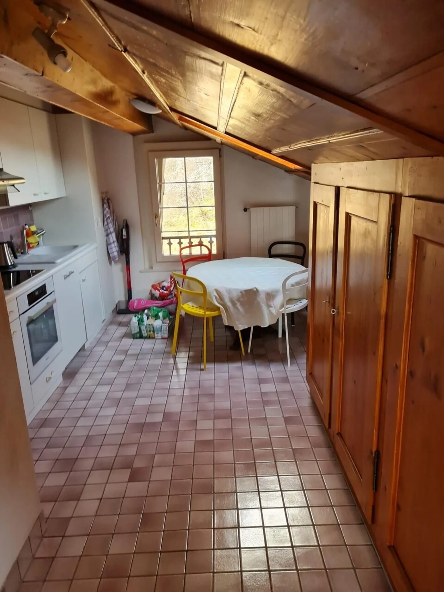 Appartement Charmant avec Vue sur le Lac - Photo 6 sur 8