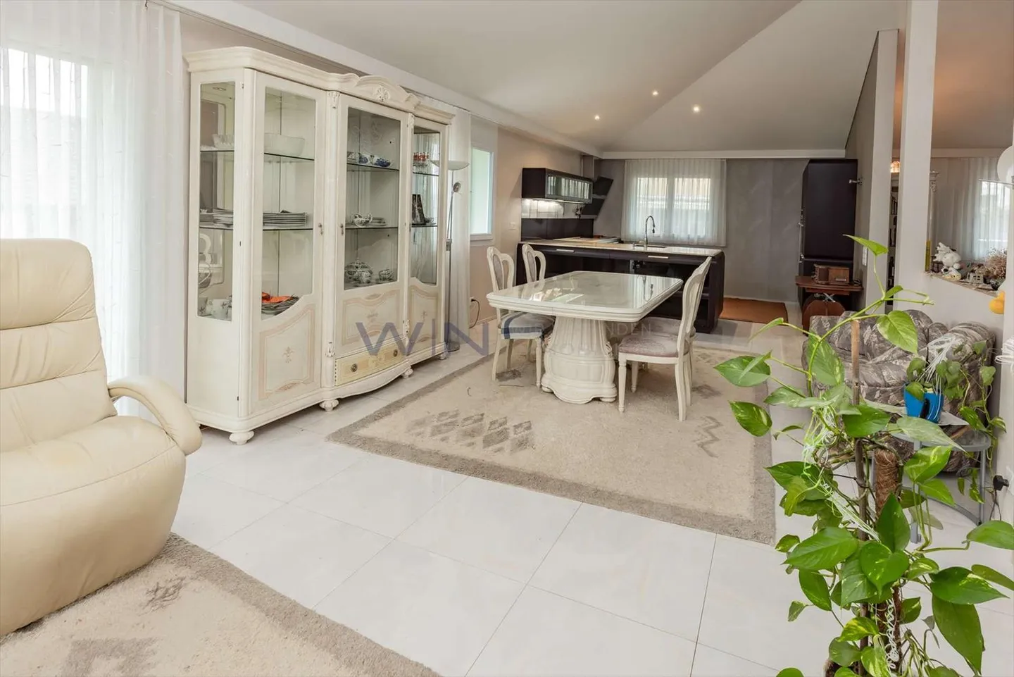 Vivere lo spazio? Elegante, ben pensato, confortevole - Foto 3 di 9