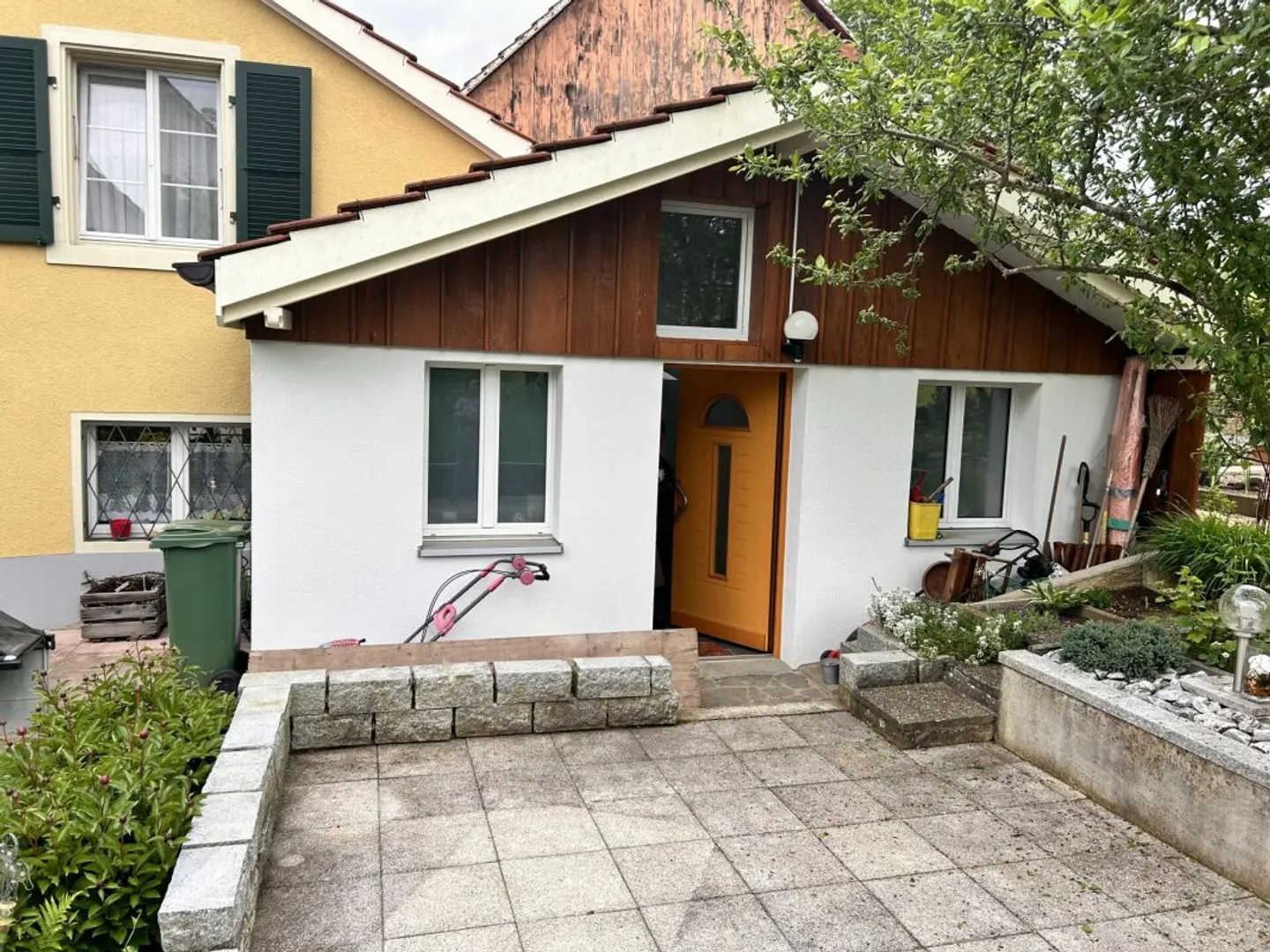 Einfamilienhaus in freier Natur mit riesigem Garten - Foto 2 von 12