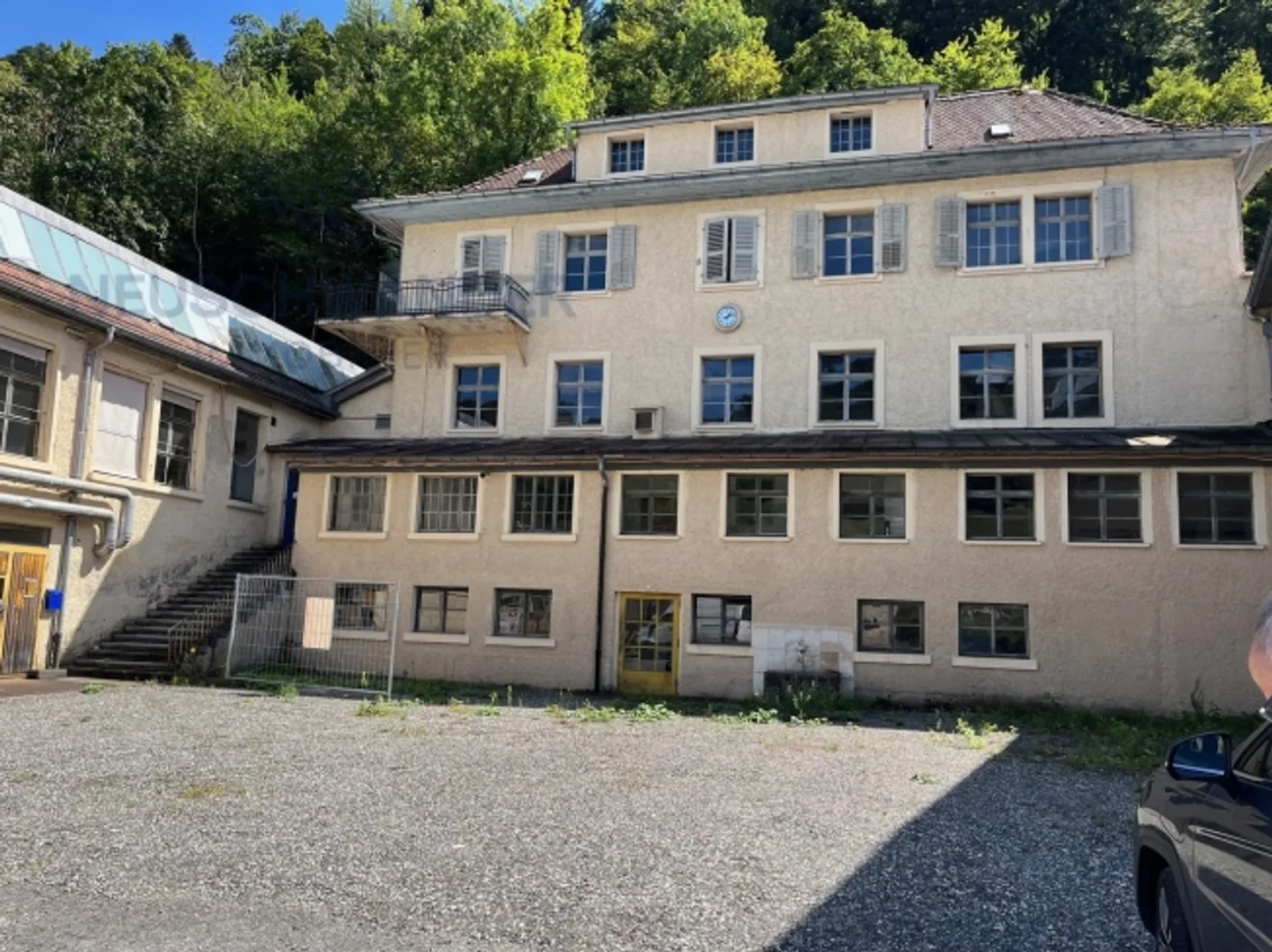 Industrial site housing leased areas with very good yield - Photo 5 of 12