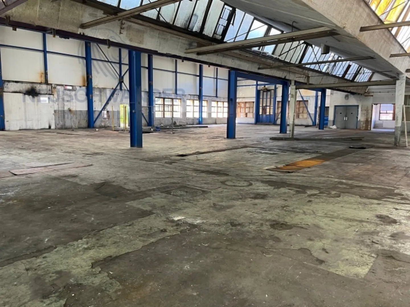Industrial site housing leased areas with very good yield - Photo 9 of 12