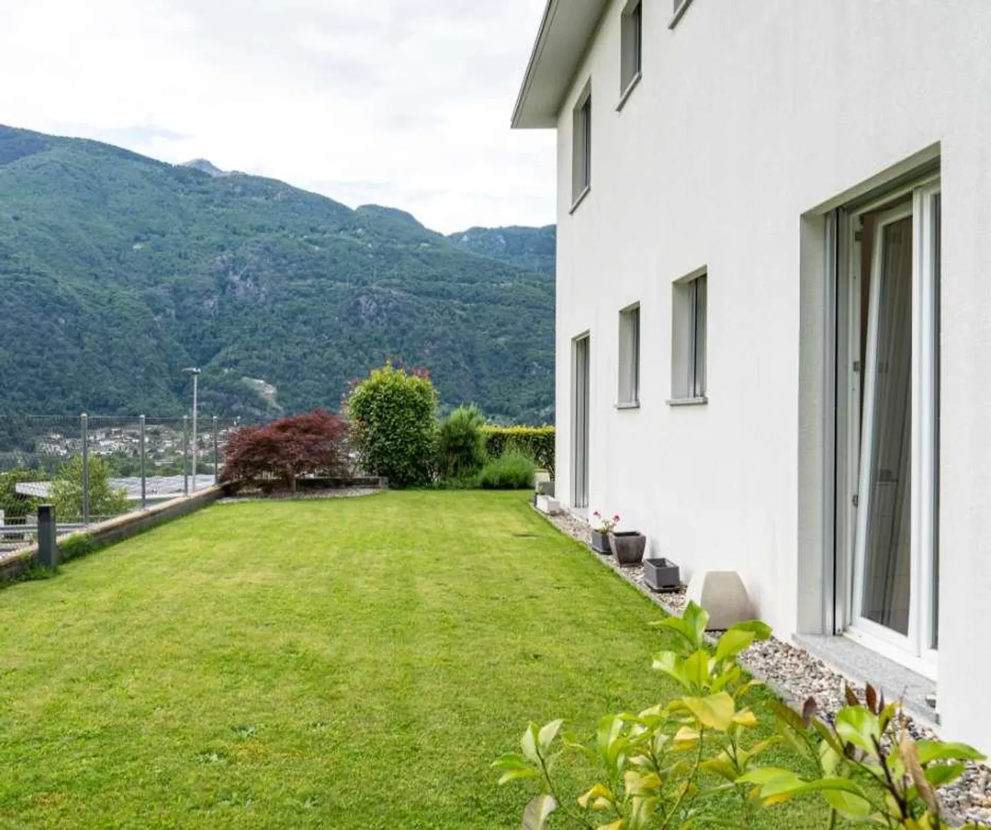 Wohnung 5,5 mit Exklusivem Blick auf die Burgen - Foto 4 von 13