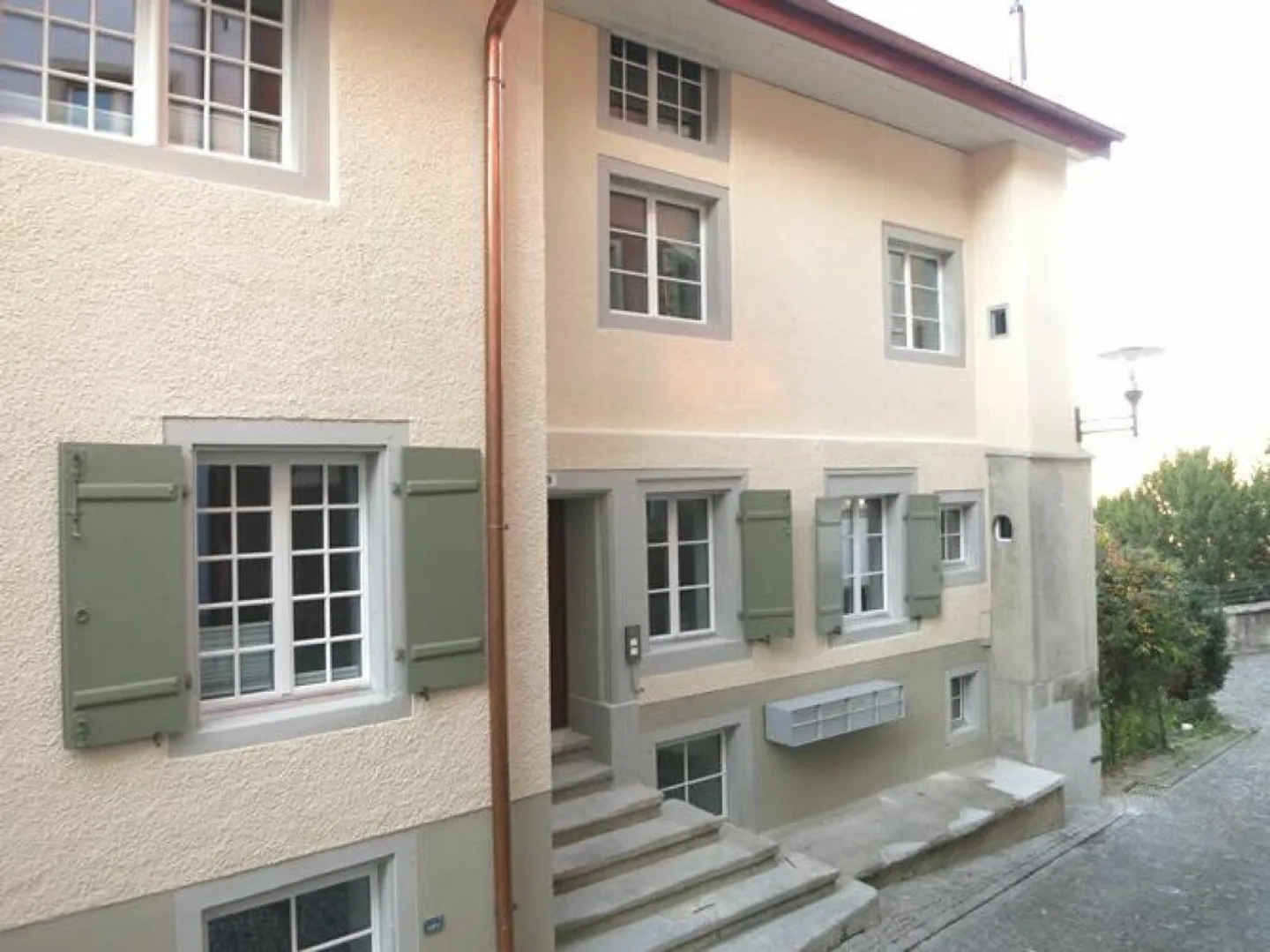 2.5-Room Old Town Apartment at the Corner of Albula & Falkengasse - Photo 1 of 7