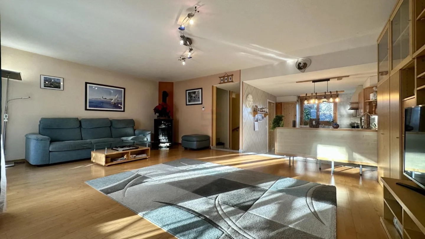 Affascinante Casa di 220m², tranquilla - Foto 4 di 13