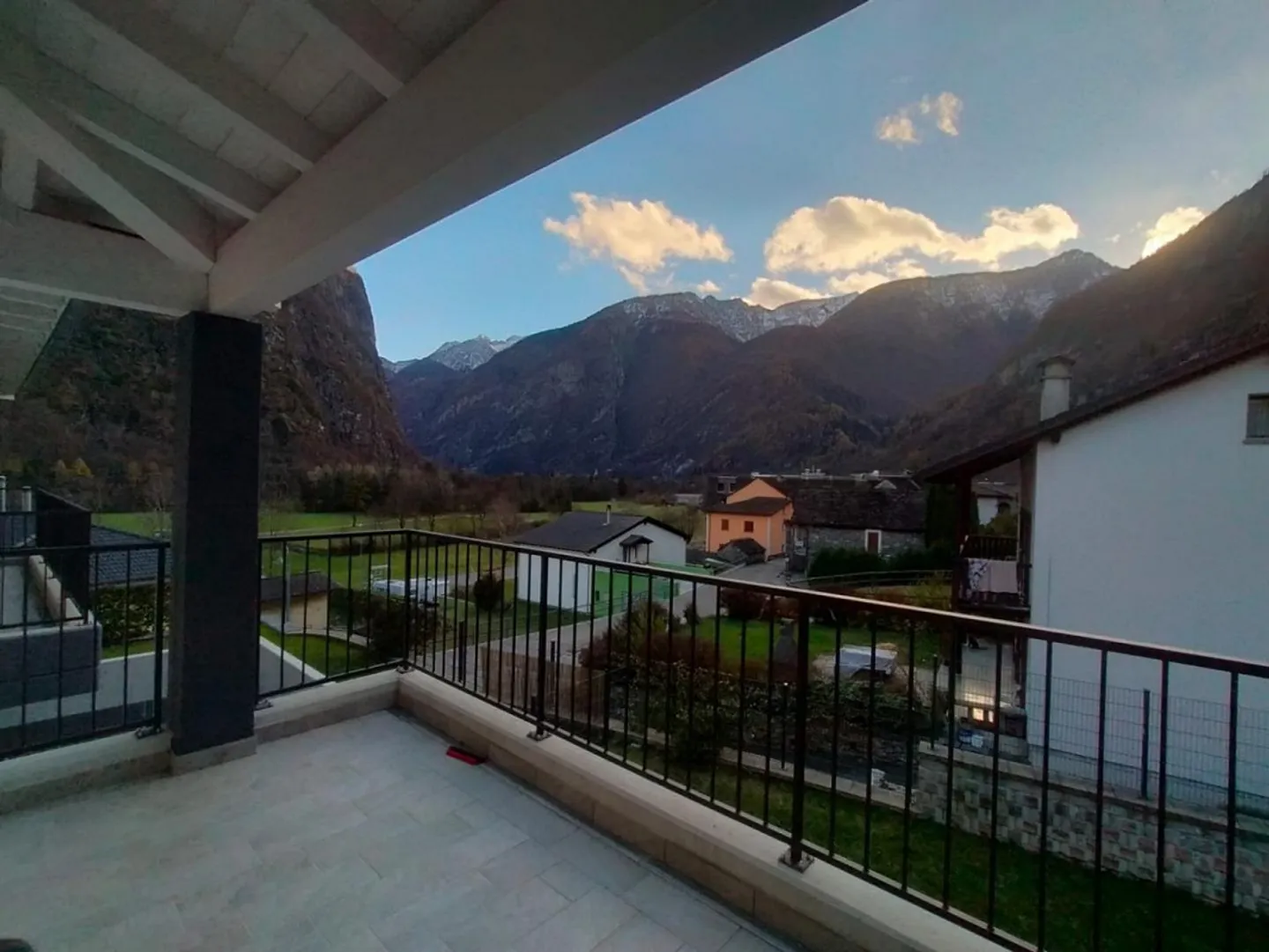 2 1/2-room apartment in a very quiet, sunny panoramic location / App... - Photo 7 of 12