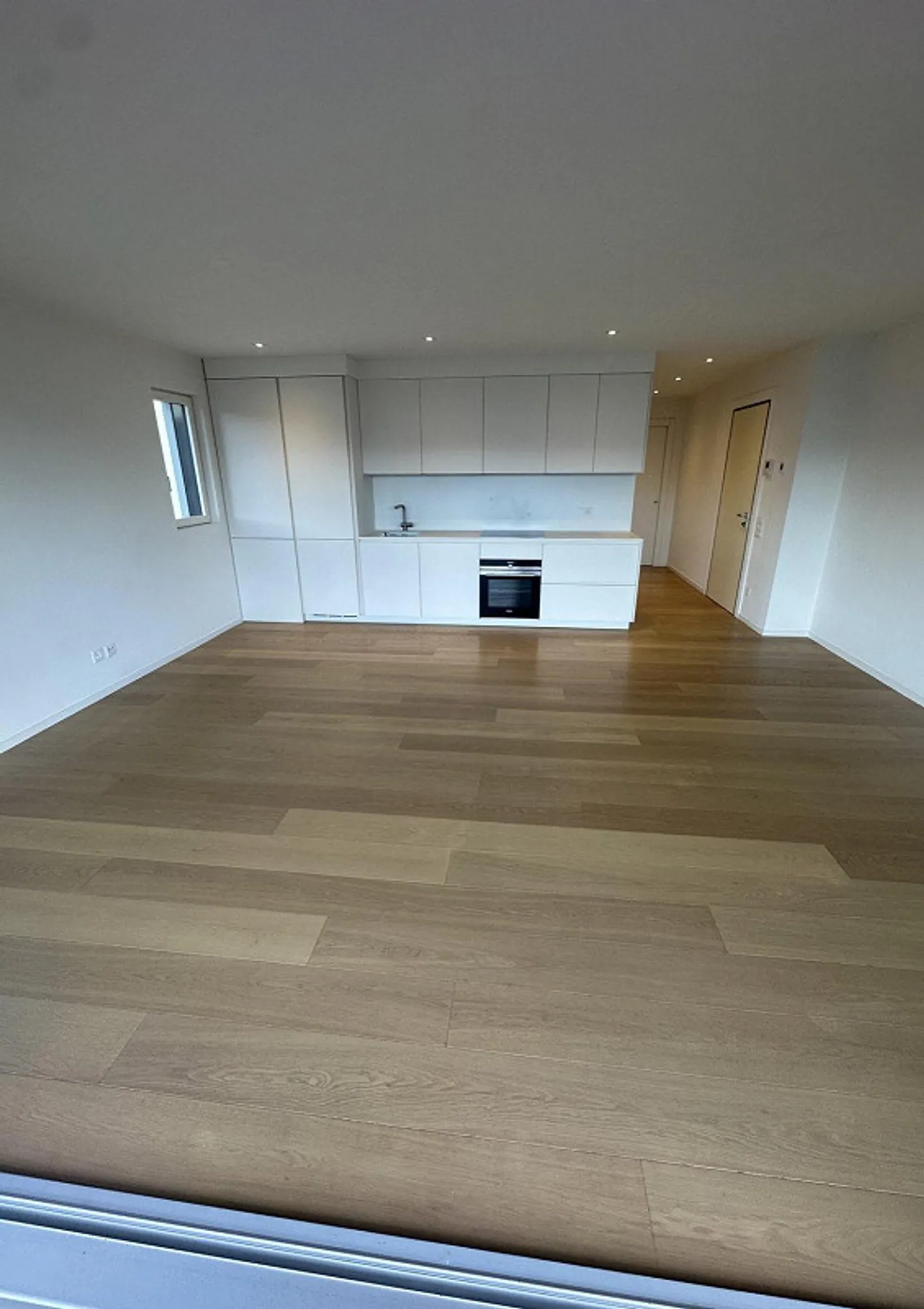 NEUER PREIS - STRATEGISCHE 3,5 ZIMMER IN LUGANO MIT SEEBLICK - ID 23625 - Foto 3 von 11