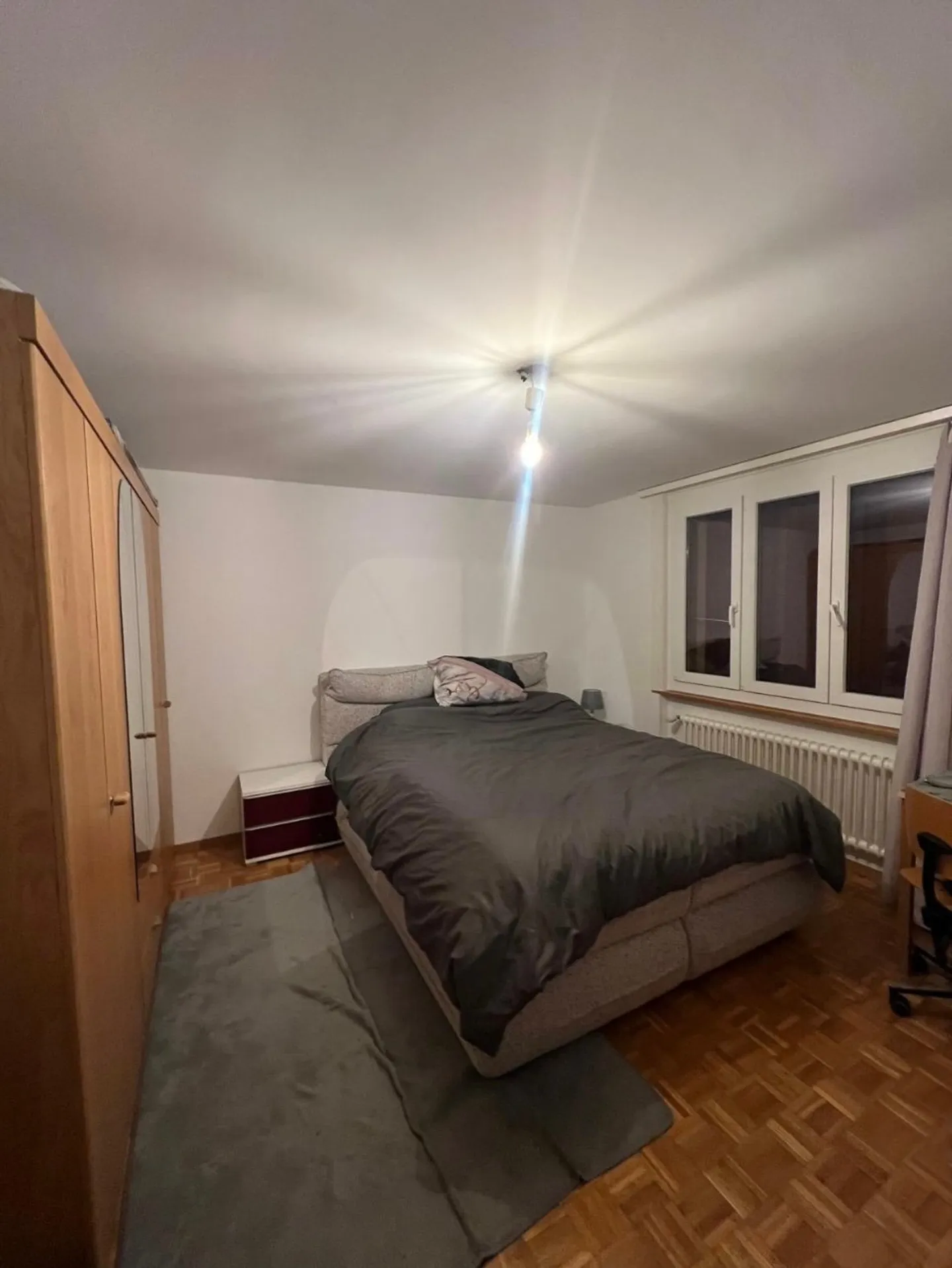 Charming 3.5-room apartment renovated in Broc - Photo 4 of 6