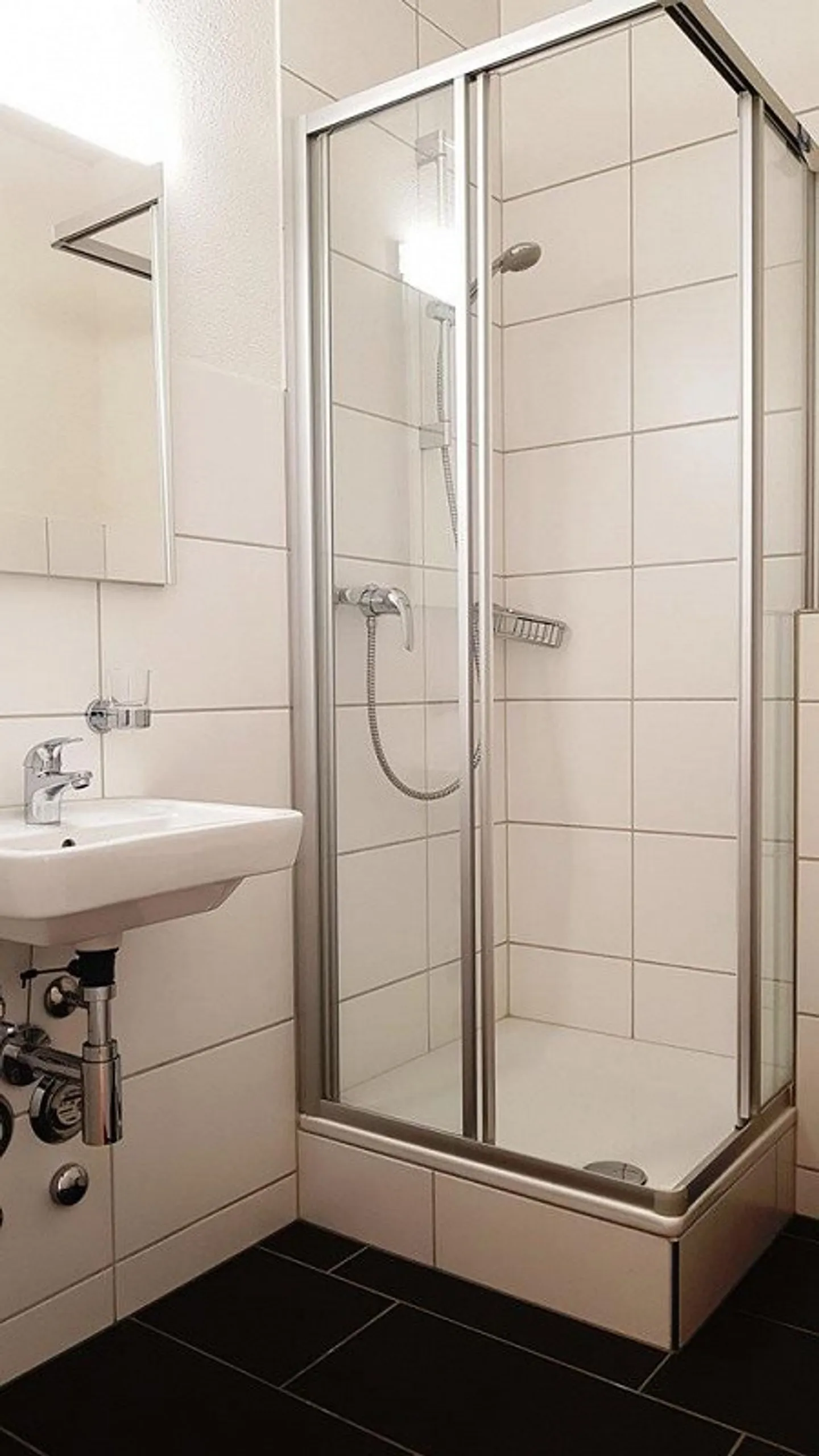 Attraktive schön renovierte Single-Altbauwohnung - Foto 3 von 5