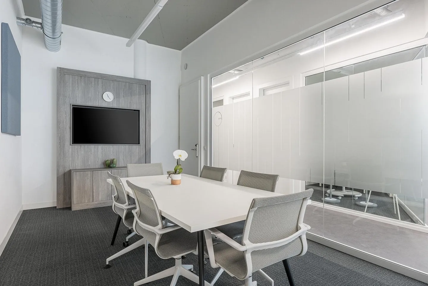 Spazio ufficio privato per 4 persone presso Regus iLife City - Foto 1 di 9