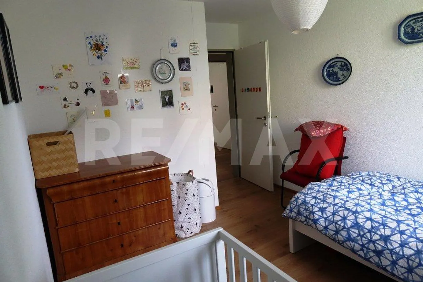 Appartamento moderno di 4,5 locali in posizione attraente a Jenins - Foto 4 di 6