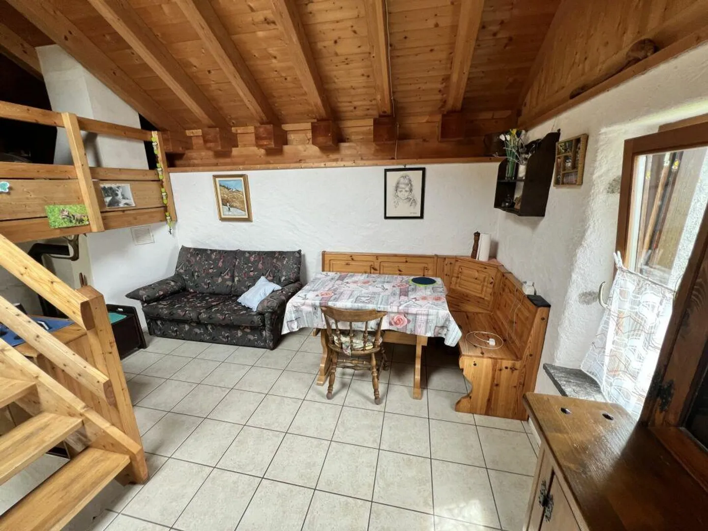 Rustikales Chalet in der Natur - Foto 6 von 18