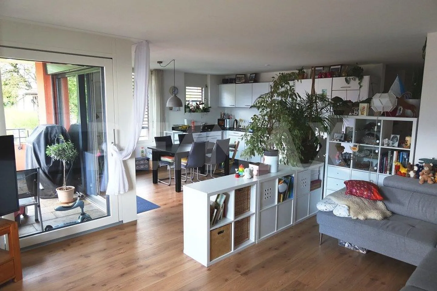 Appartamento moderno di 4,5 locali in posizione attraente a Jenins - Foto 6 di 6
