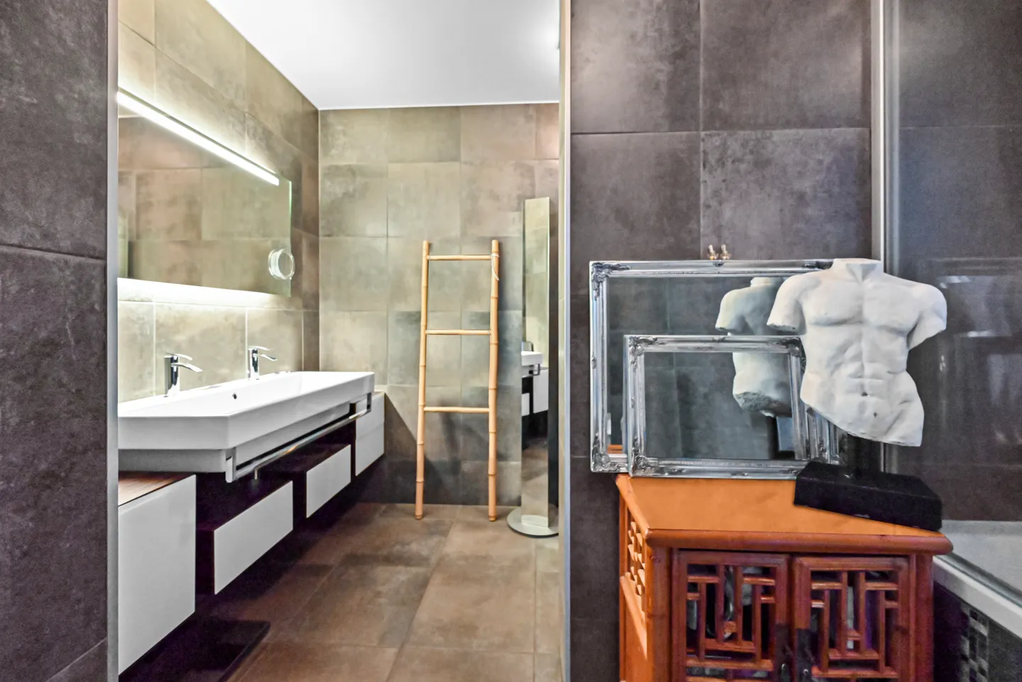 MONTREUX - PENTHOUSE WITH PANORAMIC VIEW - Photo 11 of 13