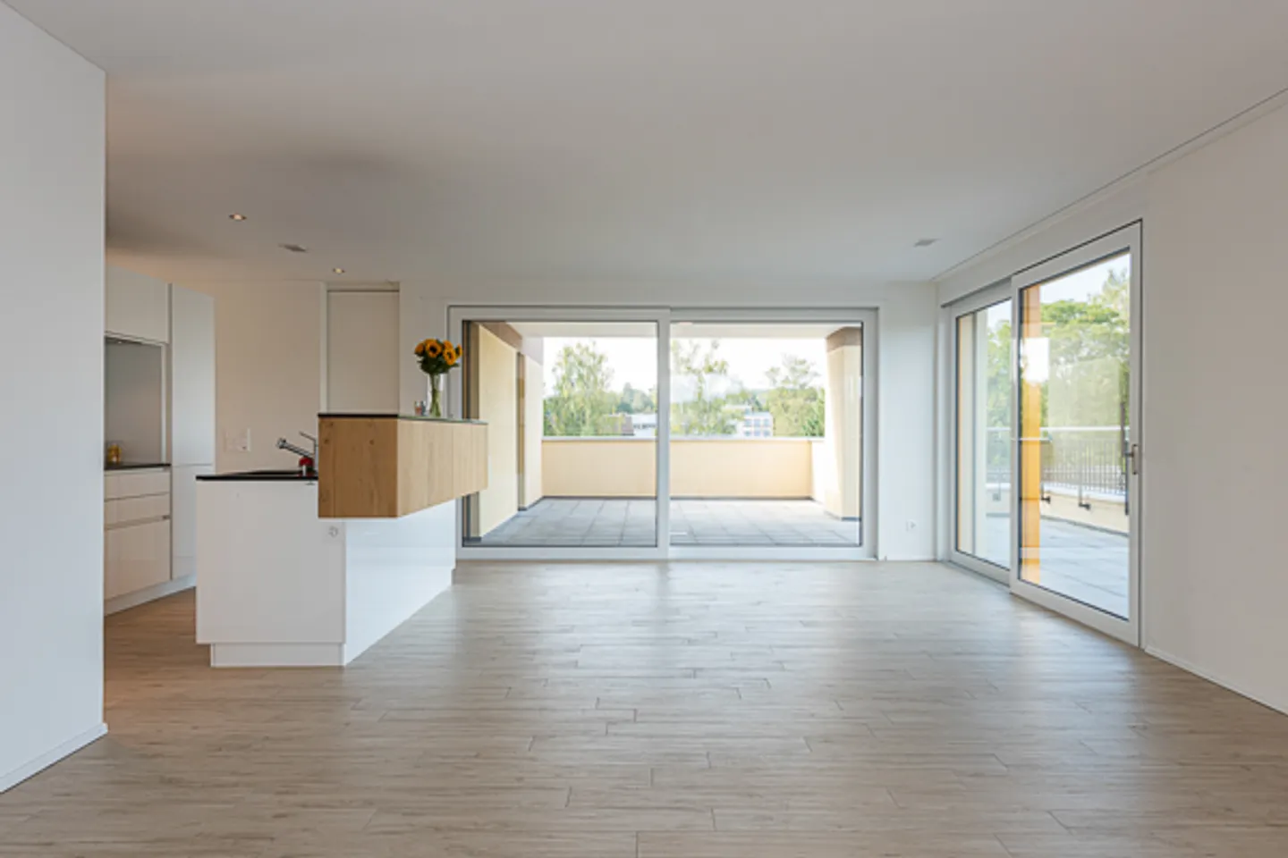 Traumwohnung mit zwei Terrassen und traumhafter Weitsicht! - Foto 2 di 12