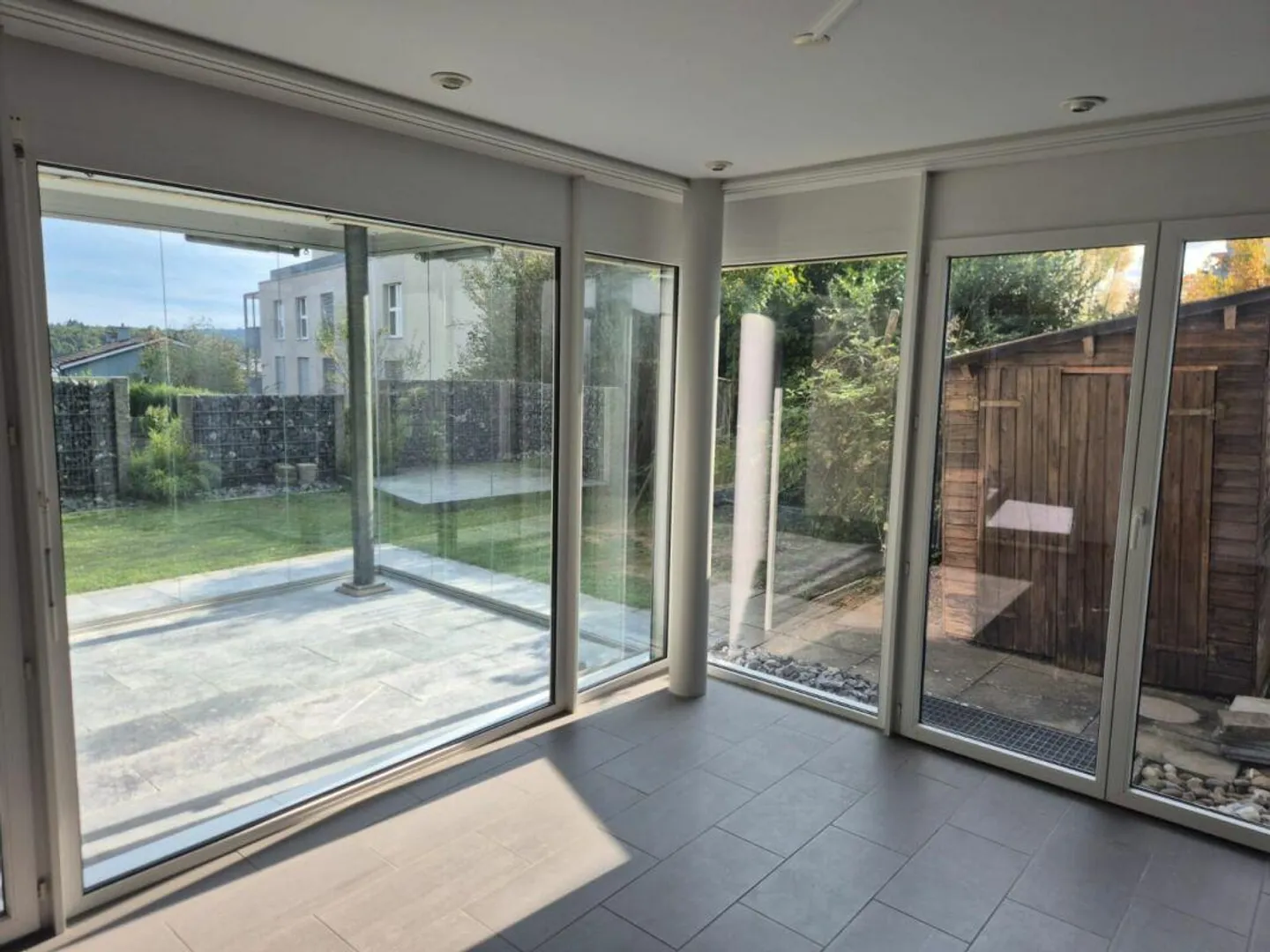 Fabelhafte 5.5 Zimmer Wohnung mit Garten - Foto 2 von 12