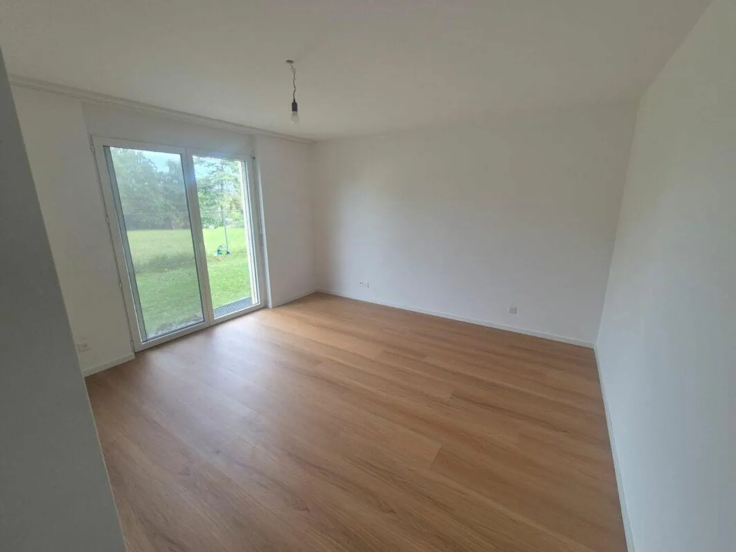 Fabelhafte 5.5 Zimmer Wohnung mit Garten - Foto 9 von 12