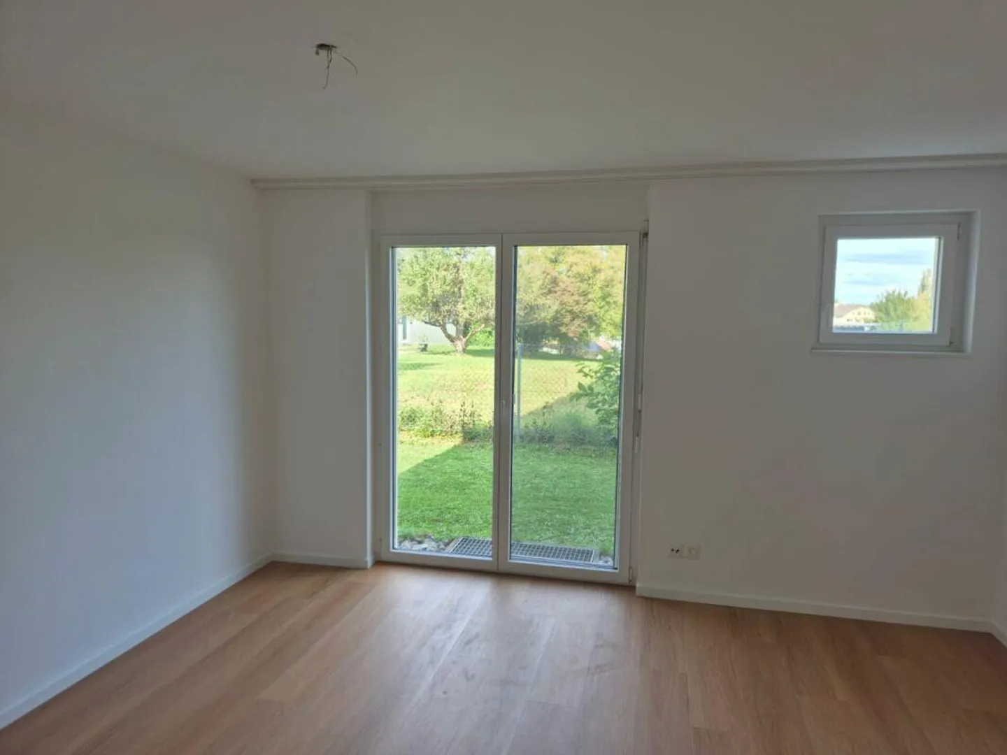 Fabelhafte 5.5 Zimmer Wohnung mit Garten - Foto 10 von 12
