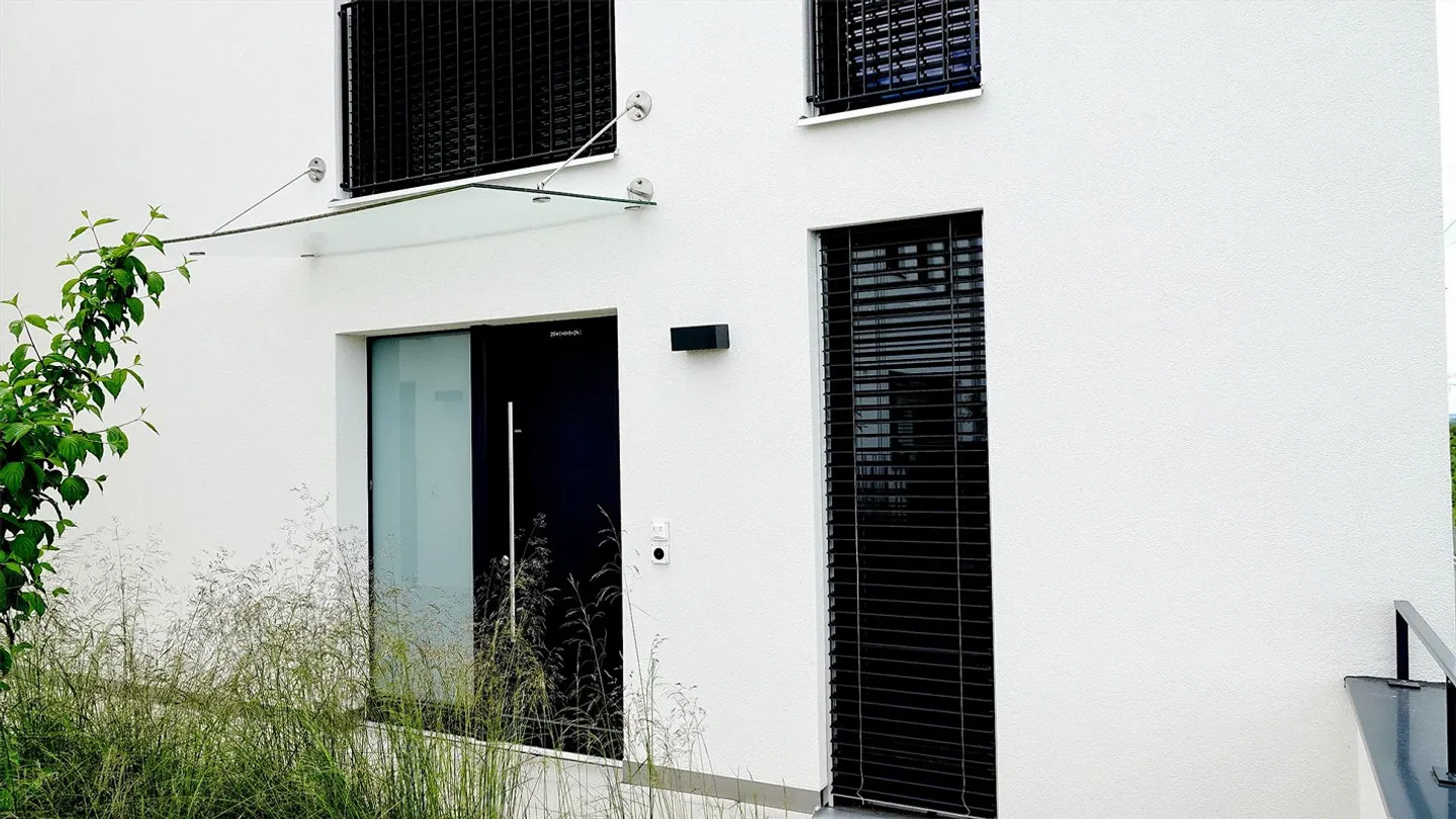 Neues EFH in moderner, grosszügiger u. hochwertiger Architektur - Foto 2 von 20