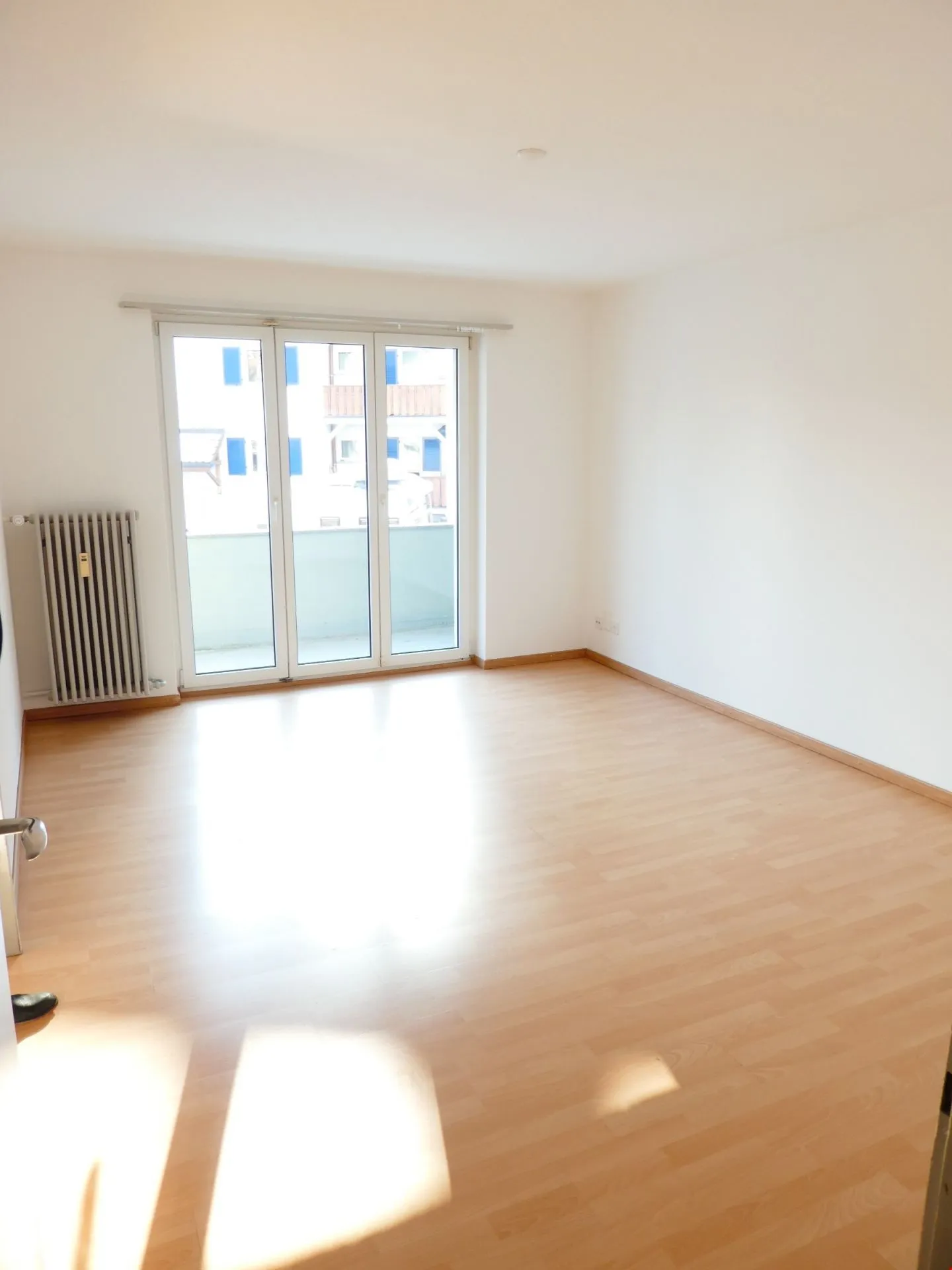 Bellissimo appartamento ristrutturato di 4½ locali al 3° piano con 2 balconi - Foto 7 di 14