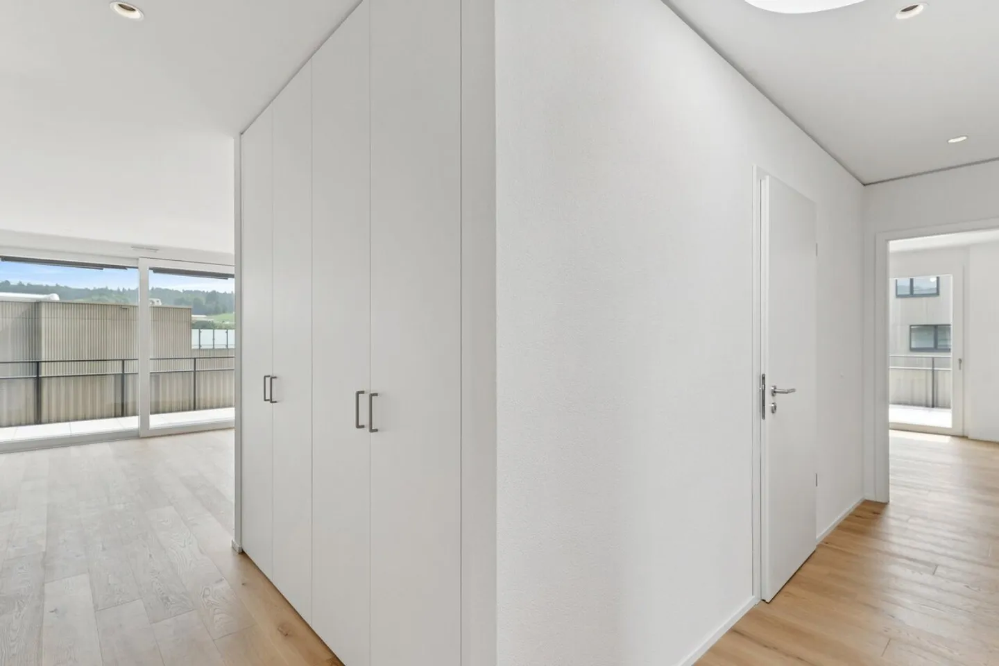 Exceptional penthouse with panoramic view in a modern eco-district - Photo 4 of 24