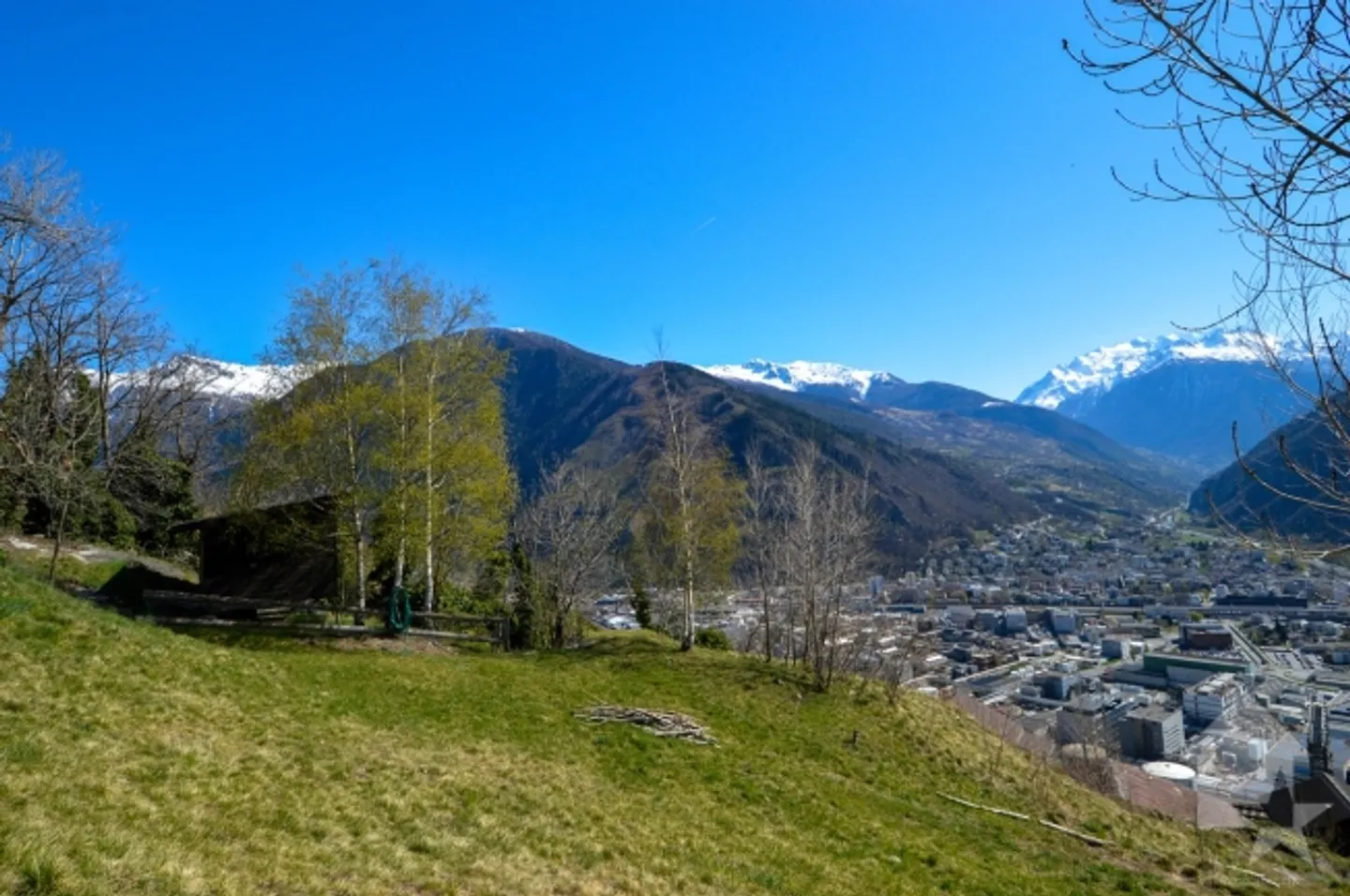 Magnifico terreno edificabile per case unifamiliari - Foto 1 di 7