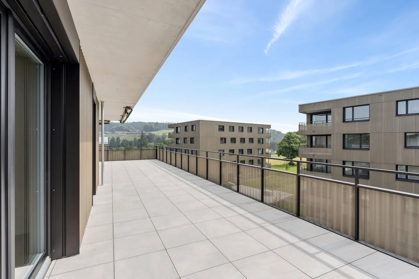 Exceptional penthouse with panoramic view in a modern eco-district - Photo 17 of 24