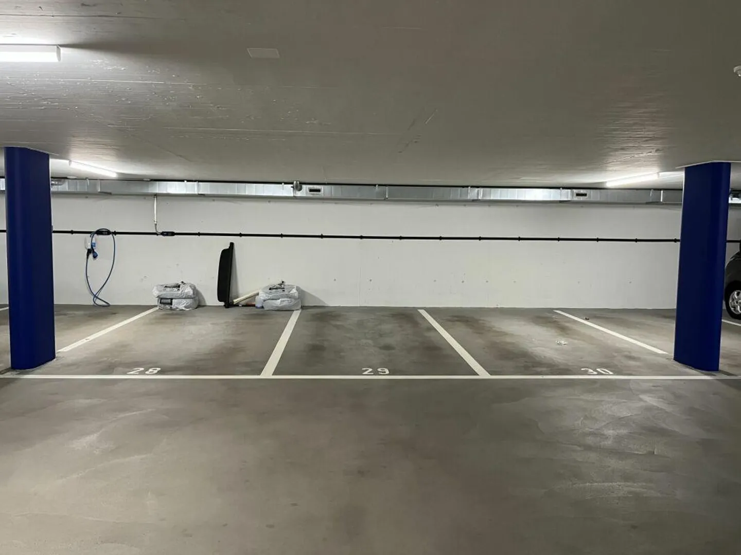 Parking space in the center - Photo 3 of 3
