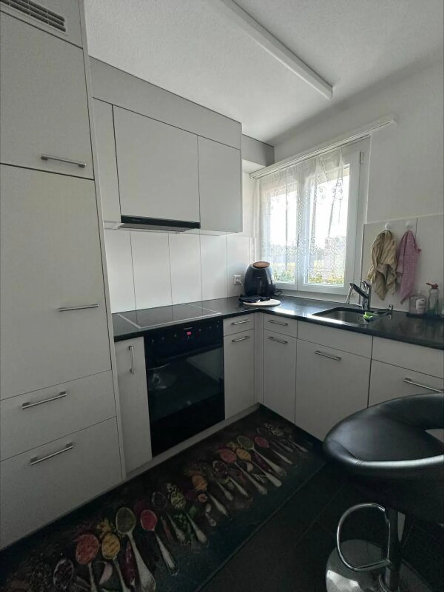 Grosszügige 1.5-Zimmer-Wohnung - Foto 2 von 6