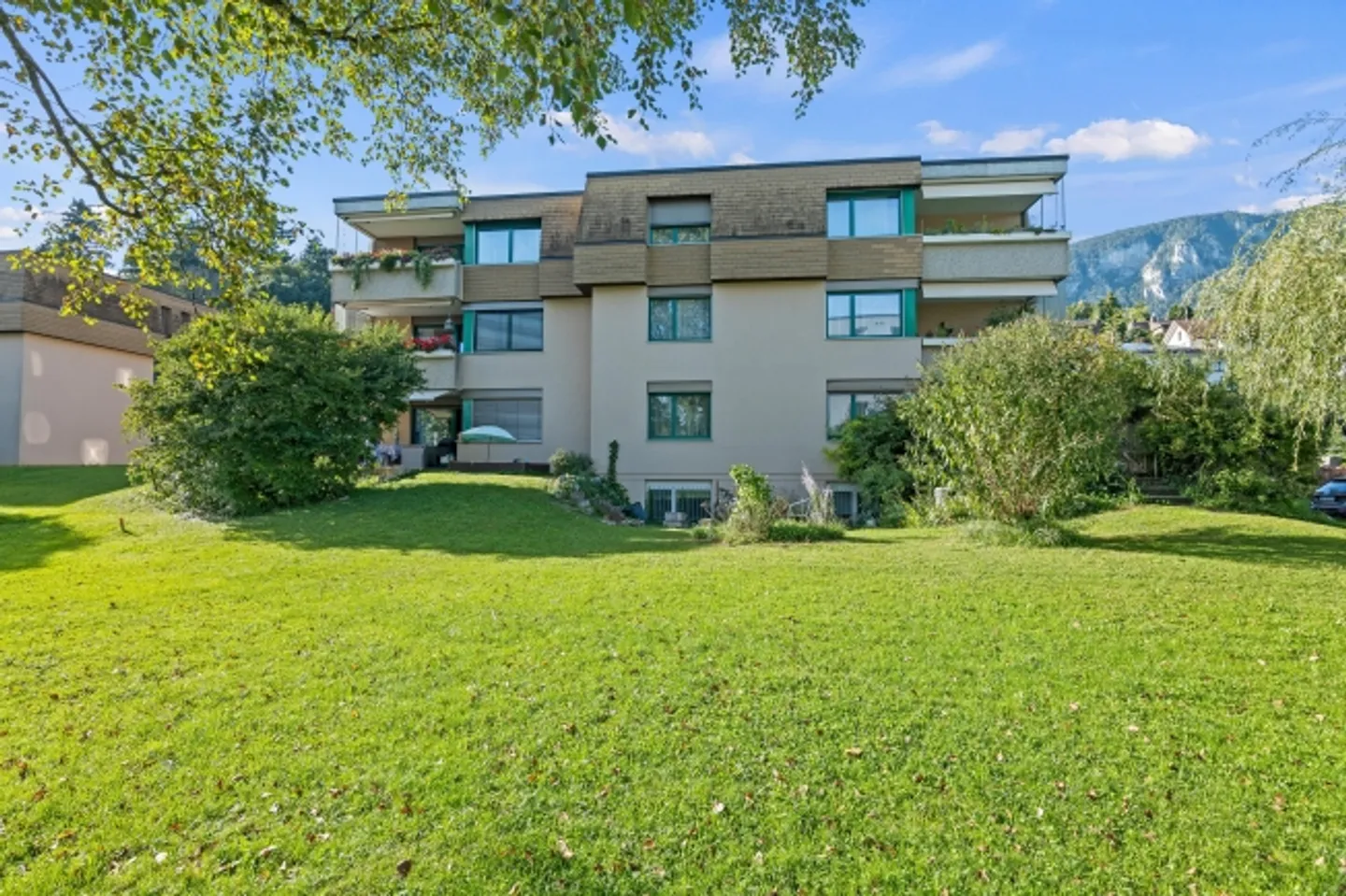 R E S E R V I E R T Appartement de rez-de-chaussée 4,5 pièces - Photo 1 sur 13