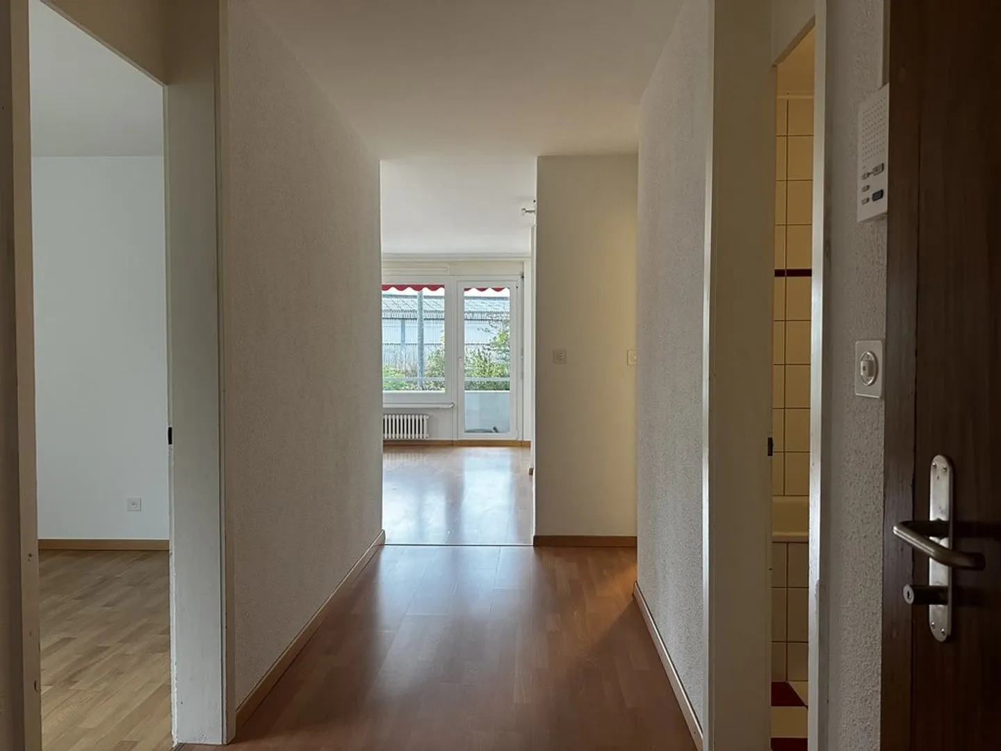 Gemütliche Wohnung in Brügg - Foto 2 von 6