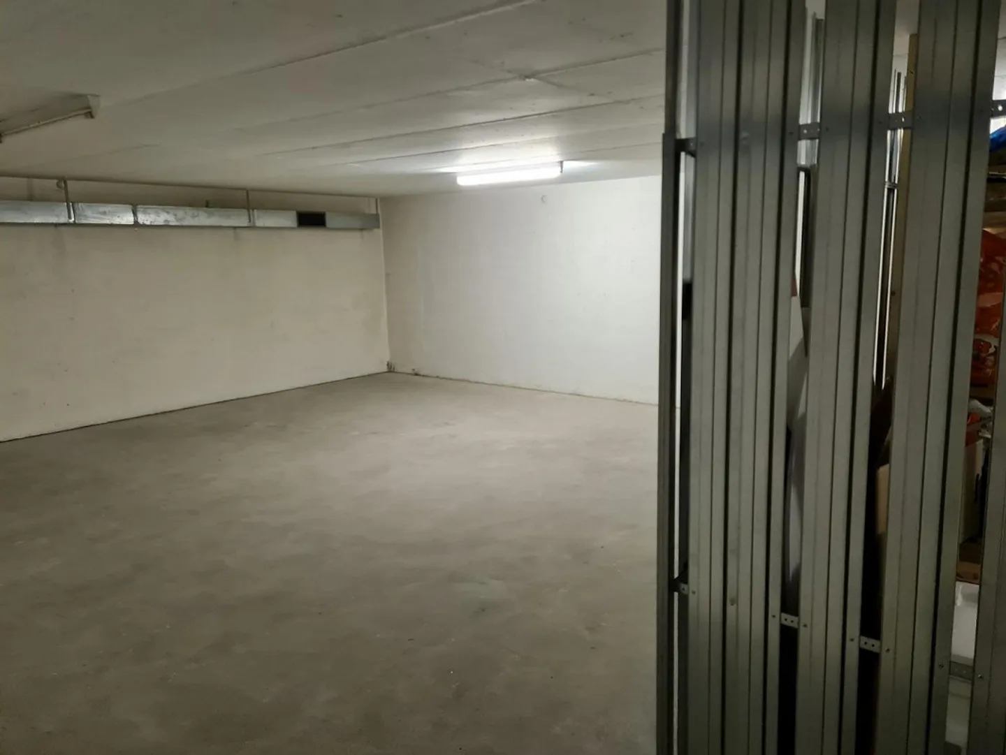 Storage room for rent - Photo 4 of 5